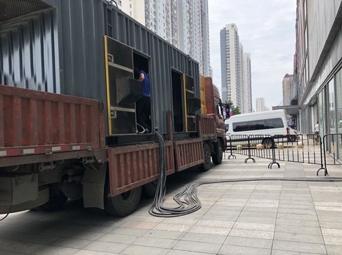 玉树低温环境下，柴油发电机组电池充满电的具体时间受哪些因素影响？